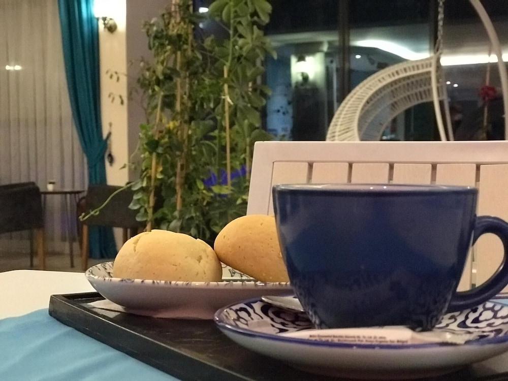 巴里斯套房公寓式酒店 库萨达斯 外观 照片